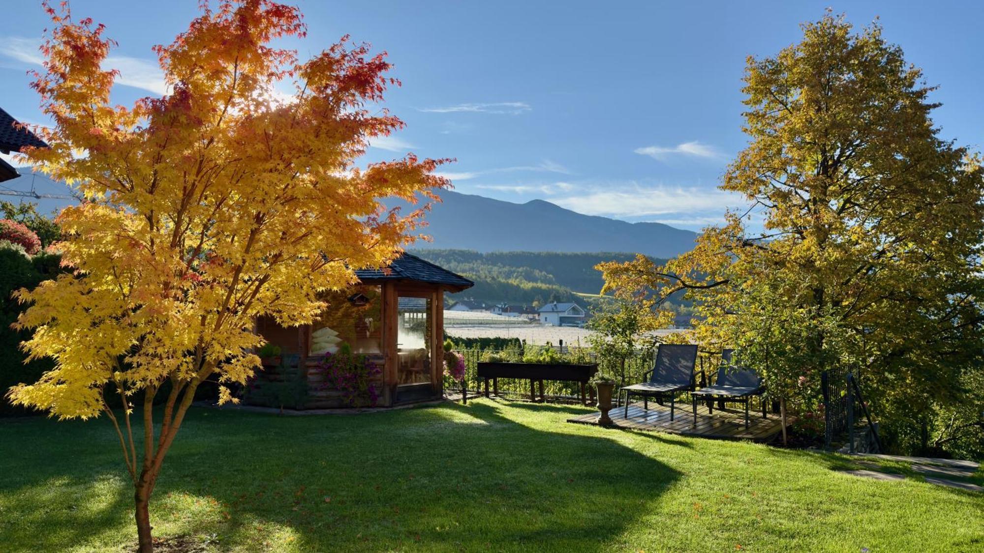 Tirolerhof Pension Natz-Schabs エクステリア 写真